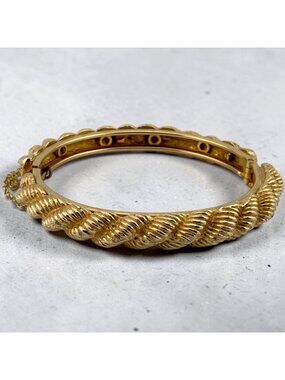 Vintage Gold Tone Hinged Bangle Bracelet Rope Textured Safety Chain